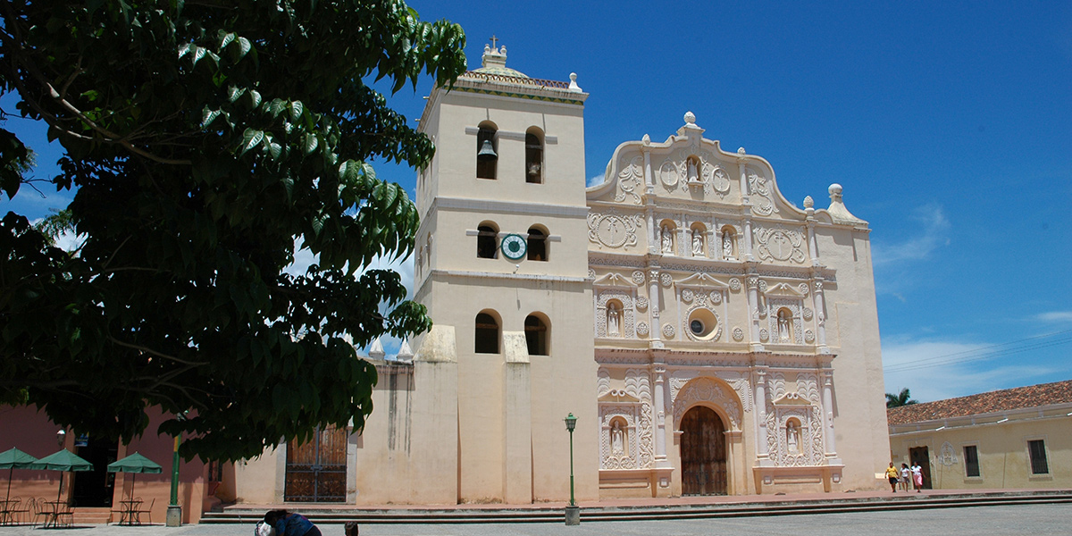 La ciudad de Comayagua en Honduras, cuenta con la catedral y el reloj más antiguos del continente americano
